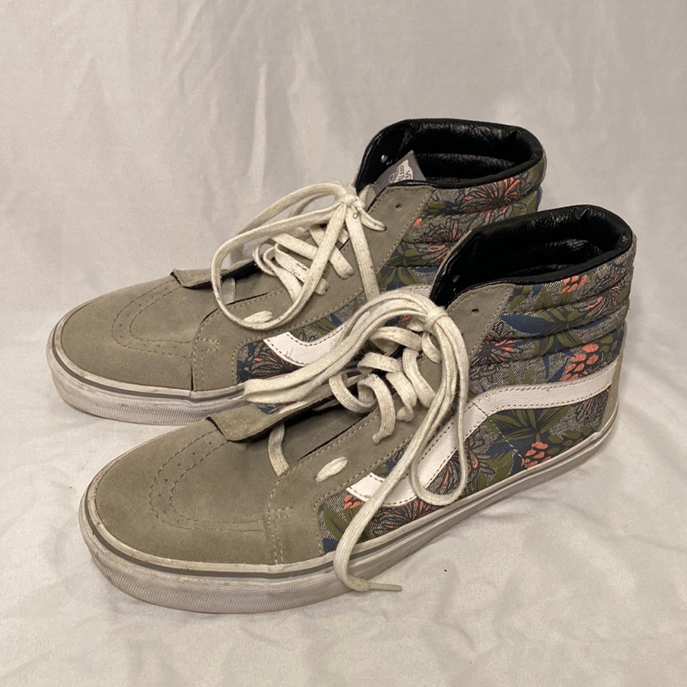 Vans Sneaker High Top suede Floral Sk8-Hi Men's size 10  Women 11.5